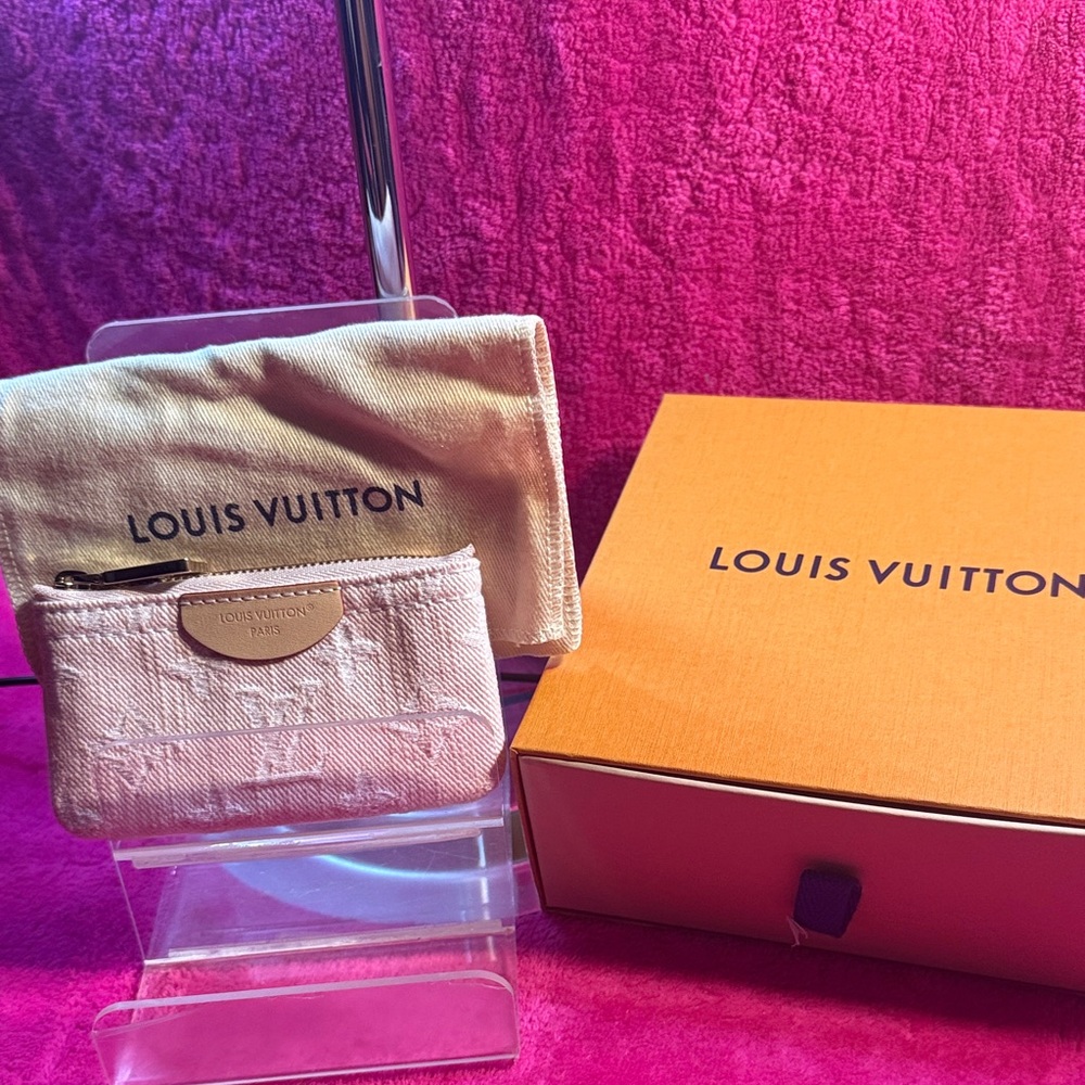 Louis Vuitton Light Pink Monogram Key Pouch- Exclusive!!